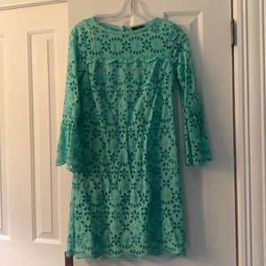 Bell sleeve dress in embroidered eyelet size 00